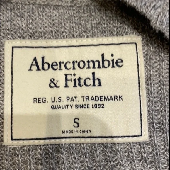 Abercrombie & Fitch Grey & White Varsity Coastal grandma cardigan - Picture 8 of 8